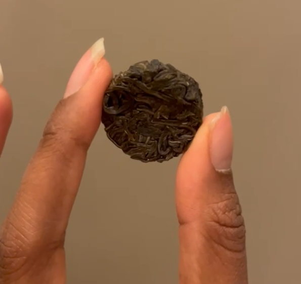 Pure whole-leaf Tea Coin